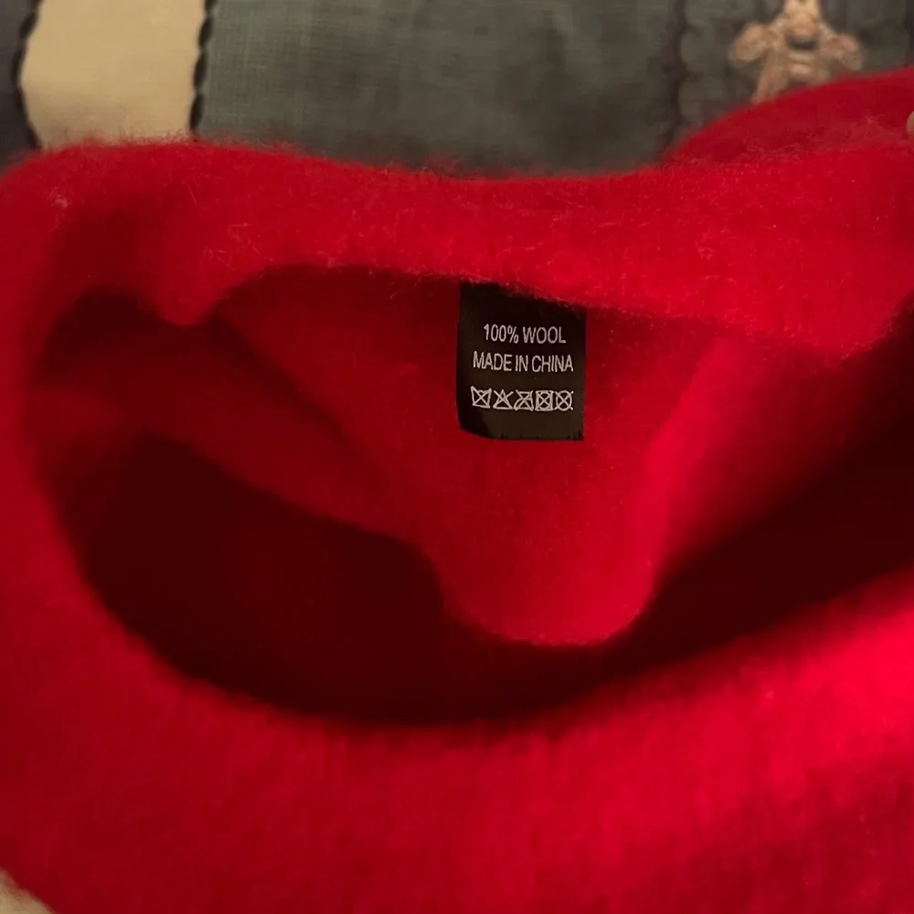 Red Wool French Beret Hat - Picture 4 of 4